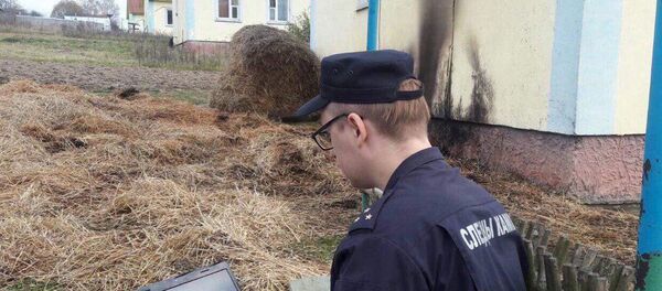 Следователь на месте трагедии Следователь на месте трагедии - Sputnik Беларусь