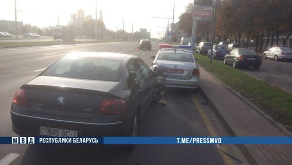 Пьяный водитель врезался в машину ГАИ в Бресте - Sputnik Беларусь