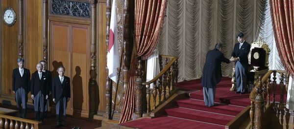 Император Японии Нарухито открывает внеочередную сессию в верхней палате парламента в Токио, - впервые на посту императора - Sputnik Беларусь