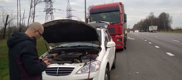 Как смоленские автомобилисты помогли белорусу - Sputnik Беларусь