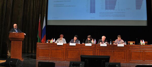 На постоянно действующем семинаре при Парламентском собрании Союза Беларуси и России обсуждаются вопросы сотрудничества двух стран в области культурной и социальной политики - Sputnik Беларусь