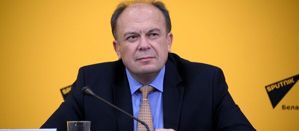 Председатель Постоянной комиссии по международным делам Палаты представителей Национального собрания Республики Беларусь Валерий Воронецкий в пресс-центре Sputnik - Sputnik Беларусь