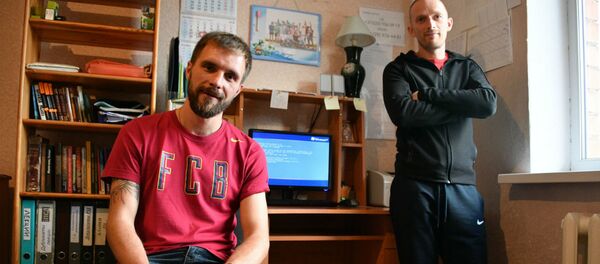 Волонтеры Центра здоровой молодежи Павел и Виталий - Sputnik Беларусь