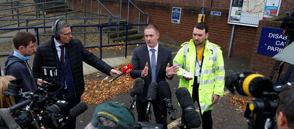 Инспектор-детектив Мартин Пашмор из полиции Эссекса отвечает на вопросы журналистов по делу о гибели 39 человек - Sputnik Беларусь