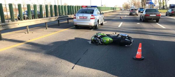 Авария на МКАД с участием мотоцикла в Минске - Sputnik Беларусь