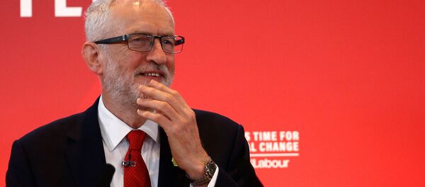 Лидер оппозиционной в Великобритании лейбористской партии Джереми Корбин Лидер оппозиционной в Великобритании лейбористской партии Джереми Корбин - Sputnik Беларусь
