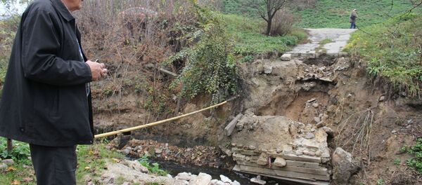 Пенсионерам нужен мост, а город просит подождать - Sputnik Беларусь