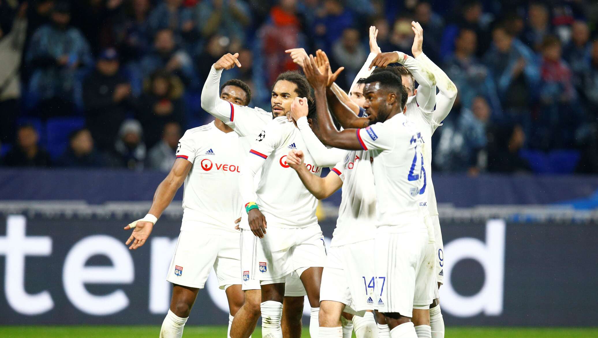 Лион 7. Лион 7. Лион фк. 36. Лион монпелье.