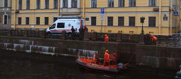 Следственные действия на реке Мойке в Санкт-Петербурге - Sputnik Беларусь