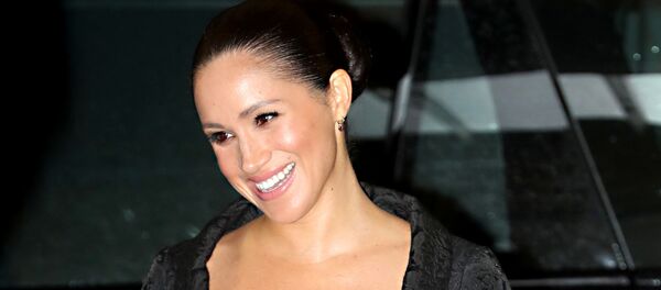 Супруга принца Гарри Меган Маркл в рубиновых серьгах Супруга принца Гарри Меган Маркл в рубиновых серьгах - Sputnik Беларусь