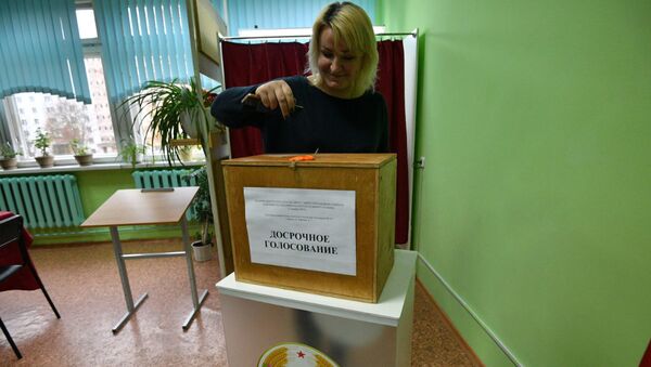 Досрочное голосование на выборах депутатов Палаты представителей Национального собрания Беларуси седьмого созыва - Sputnik Беларусь