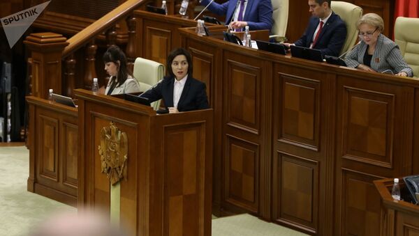 Парламент Кишинева сегодня распустил правительство во главе с Майей Санду  - Sputnik Беларусь