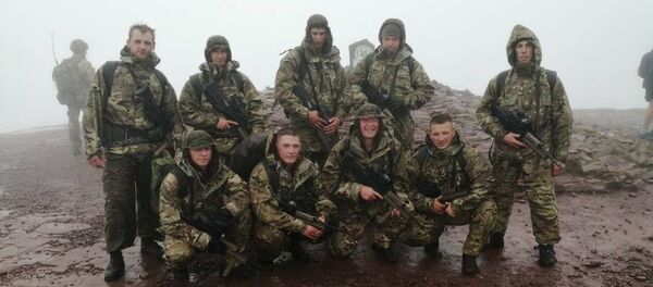 Военнослужащие миротворческой роты 103-й отдельной гвардейской воздушно-десантной бригады Военнослужащие миротворческой роты 103-й отдельной гвардейской воздушно-десантной бригады - Sputnik Беларусь