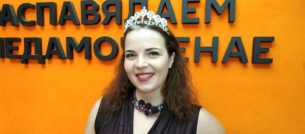 Удзельніца Міс свету Plus Size: атрымала сваю дозу страз, пёраў і бліскавак Удзельніца Міс свету Plus Size: атрымала сваю дозу страз, пёраў і бліскавак - Sputnik Беларусь