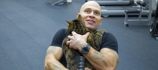 Тренировка кота Виктора с тренером Адмирала - Sputnik Беларусь