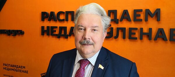 Бабурин: и белорусским, и российским политикам надо быть ближе к народу - Sputnik Беларусь