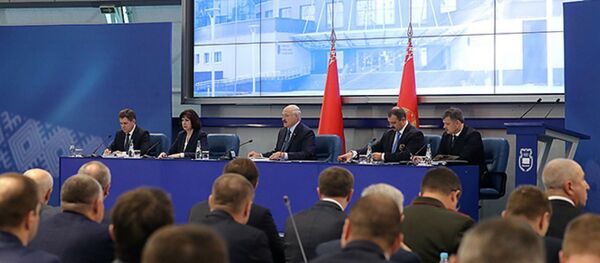 Лукашэнка прыгразіў чыноўнікам адстаўкамі ў выпадку правалу на Алімпіядзе Лукашэнка прыгразіў чыноўнікам адстаўкамі ў выпадку правалу на Алімпіядзе - Sputnik Беларусь