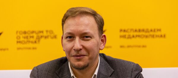 Сопредседатель Республиканского исследовательско-просветительского общественного объединения Говори правду Андрей Дмитриев Сопредседатель Республиканского исследовательско-просветительского общественного объединения Говори правду Андрей Дмитриев - Sputnik Беларусь
