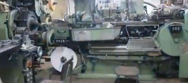 Белорусы организовали подпольную табачную фабрику в Польше – видео - Sputnik Беларусь