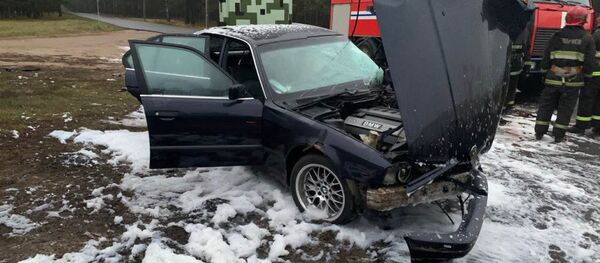 BMW протаранил стоящий Volkswagen в Борисове - Sputnik Беларусь