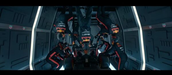 Видеофакт: команда Формулы-1 показала, как менять колеса в невесомости - Sputnik Беларусь