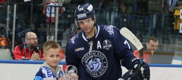 Сергей Костицын перезаключил контракт с ХК Динамо - Sputnik Беларусь