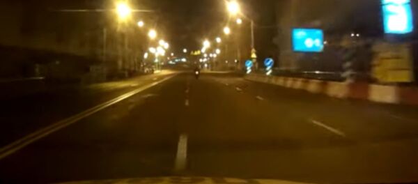 Байкер-бесправник после гонки с ГАИ получил штраф 1500 рублей - Sputnik Беларусь