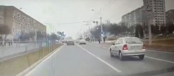 Спешащий подросток попал под машину в Минске - Sputnik Беларусь