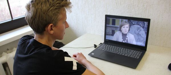Чем хорошо дистанционное обучение - урок всегда можно поставить на паузу, а если что-то непонятно - прослушать еще раз - Sputnik Беларусь