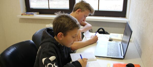 Учатся дети по российской программе, которая от белорусской отличается незначительно - Sputnik Беларусь