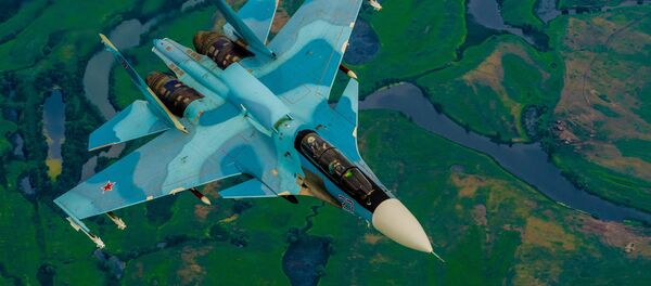 Российский двухместный многоцелевой истребитель поколения 4+ Су-30 - Sputnik Беларусь