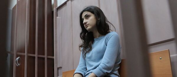 Кристина Хачатурян на заседании суда, где рассматривается вопрос об изменении сестрам меры пресечения - Sputnik Беларусь