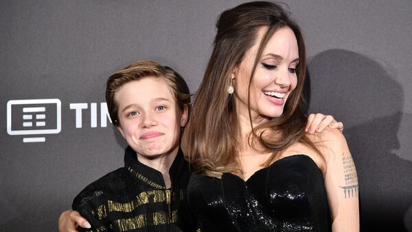 Американская актриса Анджелина Джоли со своей дочерью Шайло - Sputnik Беларусь