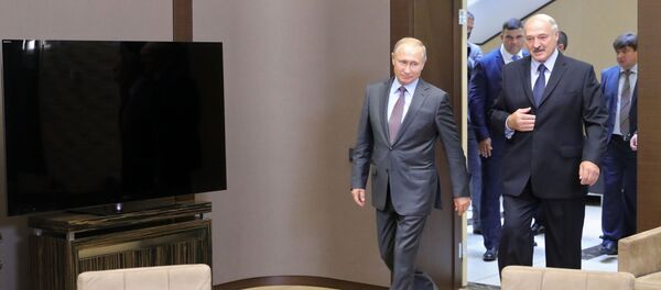 Президент РФ В. Путин с президентом Беларуси А. Лукашенко, архивное фото - Sputnik Беларусь