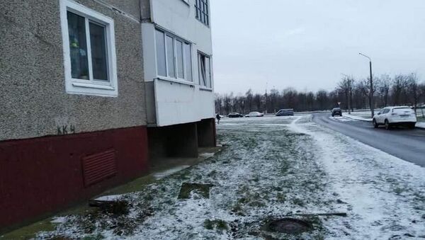 Под балконом этого дома в Могилеве был найден 9-месячный ребенок - Sputnik Беларусь
