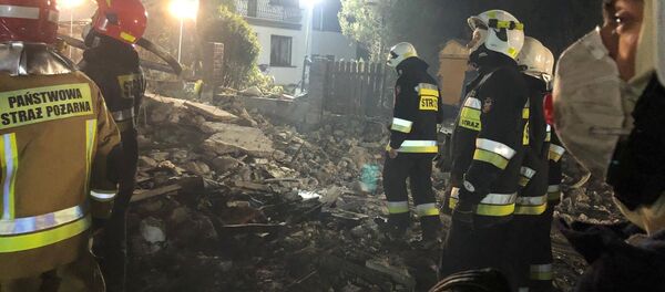 Спасатели работаю на месте взрыва в Щирке  - Sputnik Беларусь