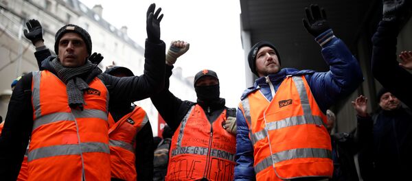 Протесты против пенсионной реформы во Франции - Sputnik Беларусь