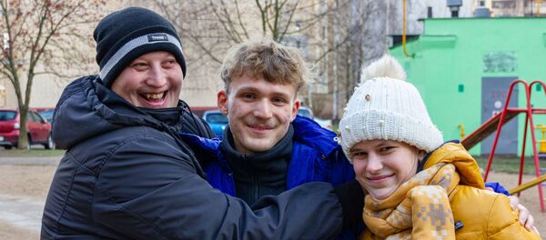 Подопечные Антона просто обожают его  - Sputnik Беларусь