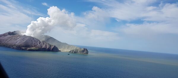 Извержение вулкана в Новой Зеландии - Sputnik Беларусь