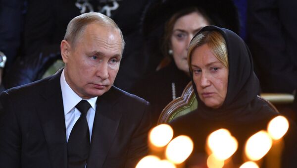 Президент РФ В. Путин принял участие в церемонии прощания с Ю. Лужковым - Sputnik Беларусь