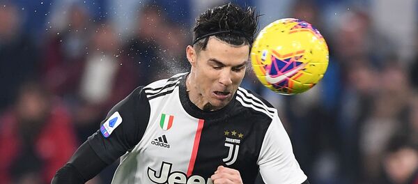 Португальский форвард Ювентуса Криштиану Роналду Португальский форвард Ювентуса Криштиану Роналду - Sputnik Беларусь