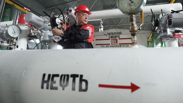 Трубопровод подачи нефти на НПЗ - Sputnik Беларусь