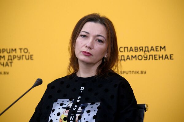 Захарова рассказала о проблемах русскоязычного населения Прибалтики - Sputnik Беларусь