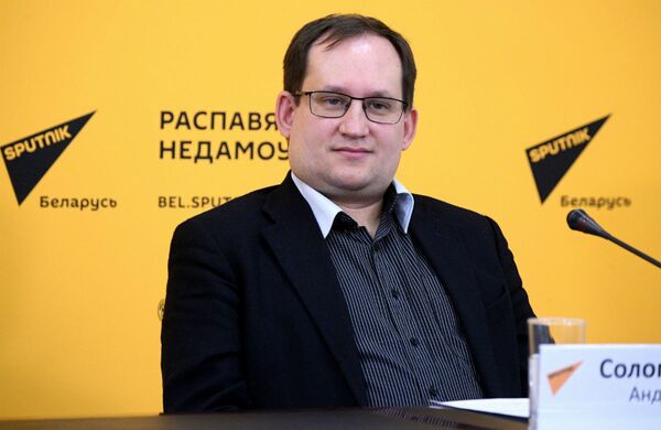 Захарова рассказала о проблемах русскоязычного населения Прибалтики - Sputnik Беларусь