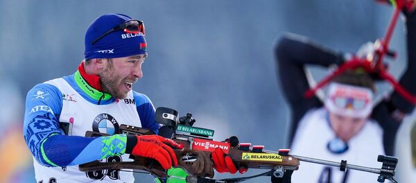Белорусский биатлонист Сергей Бочарников - Sputnik Беларусь
