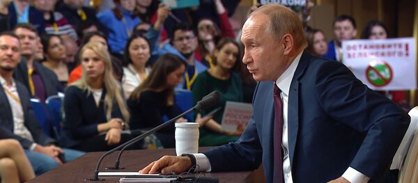 Боятся правды: Путин об угрозах эстонских властей в адрес Sputnik - видео - Sputnik Беларусь