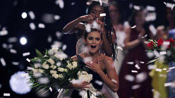 Бакалавр по биохимии выиграла конкурс красоты Мисс Америка-2020 - Sputnik Беларусь