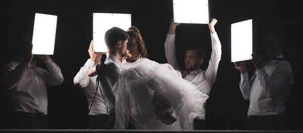 Спектакль Брак с ветром режиссера Евгения Корняга в РТБД - Sputnik Беларусь