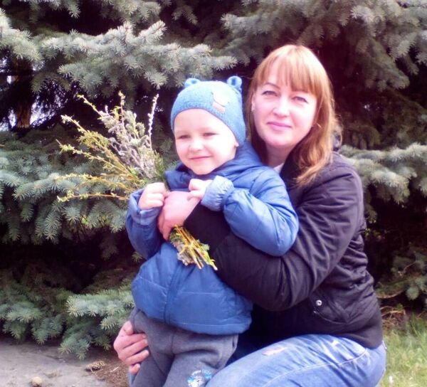 Чудо под Новый год: родные сестры нашли друг друга через 40 лет Чудо под Новый год: родные сестры нашли друг друга через 40 лет - Sputnik Беларусь