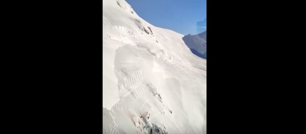 Лавина сошла на горнолыжном курорте Андерматт в Швейцарии  - Sputnik Беларусь